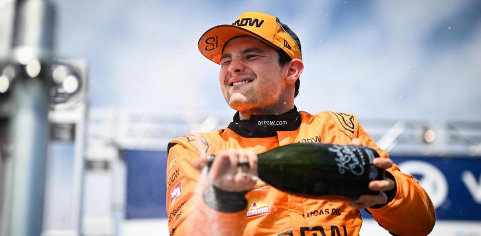 O’Ward hace podio en la IndyCar; acaba segundo en St. Petersburg