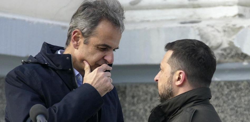 Zelenski y primer ministro griego Mitsotakis salen ilesos de ataque ruso de drones