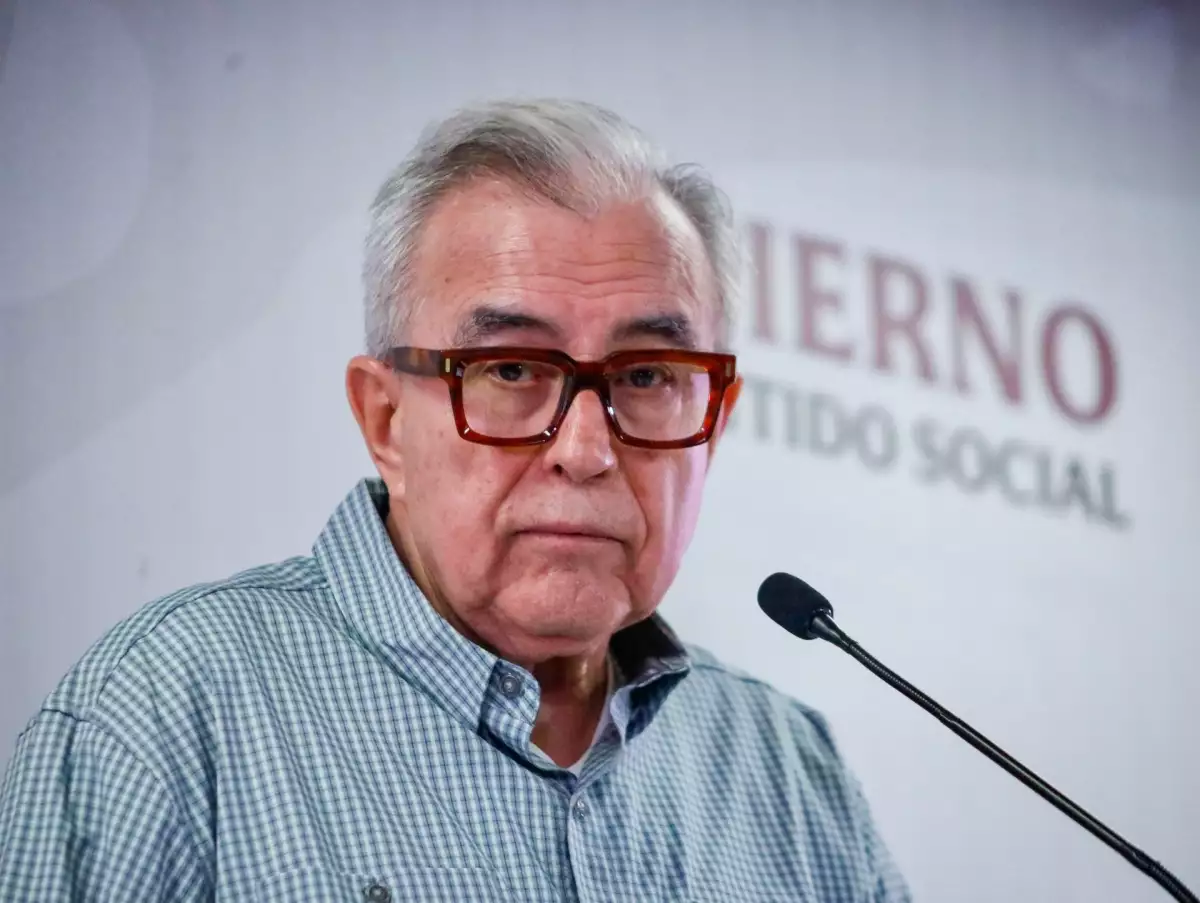 Rubén Rocha Moya comparece ante la FGR en Culiacán y reafirma confianza en las instituciones