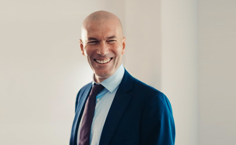 Zinedine Zidane es el nuevo director técnico de la selección de Francia