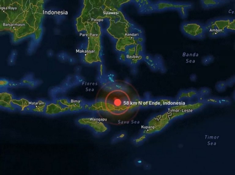 Terremoto de 7.7 sacude la costa de Indonesia y activa alerta de tsunami